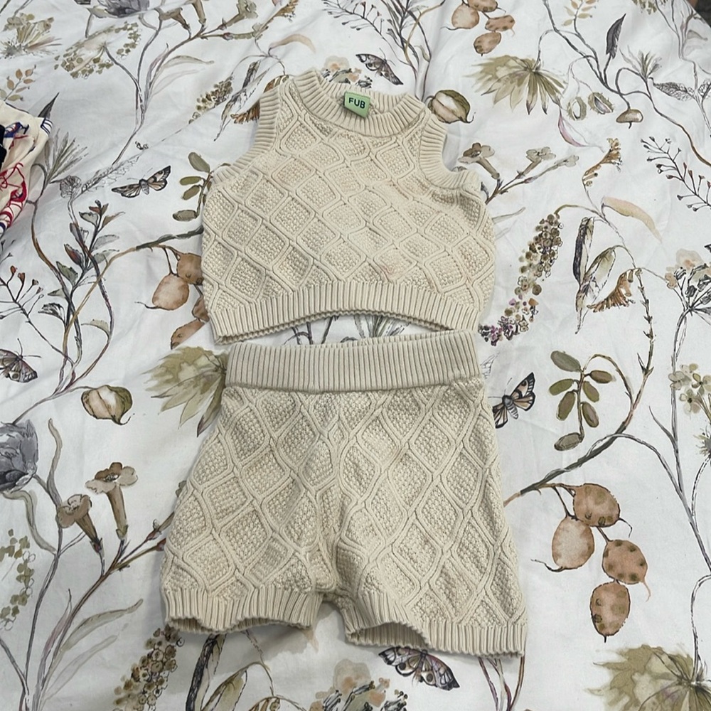 FUB sz 18 months set